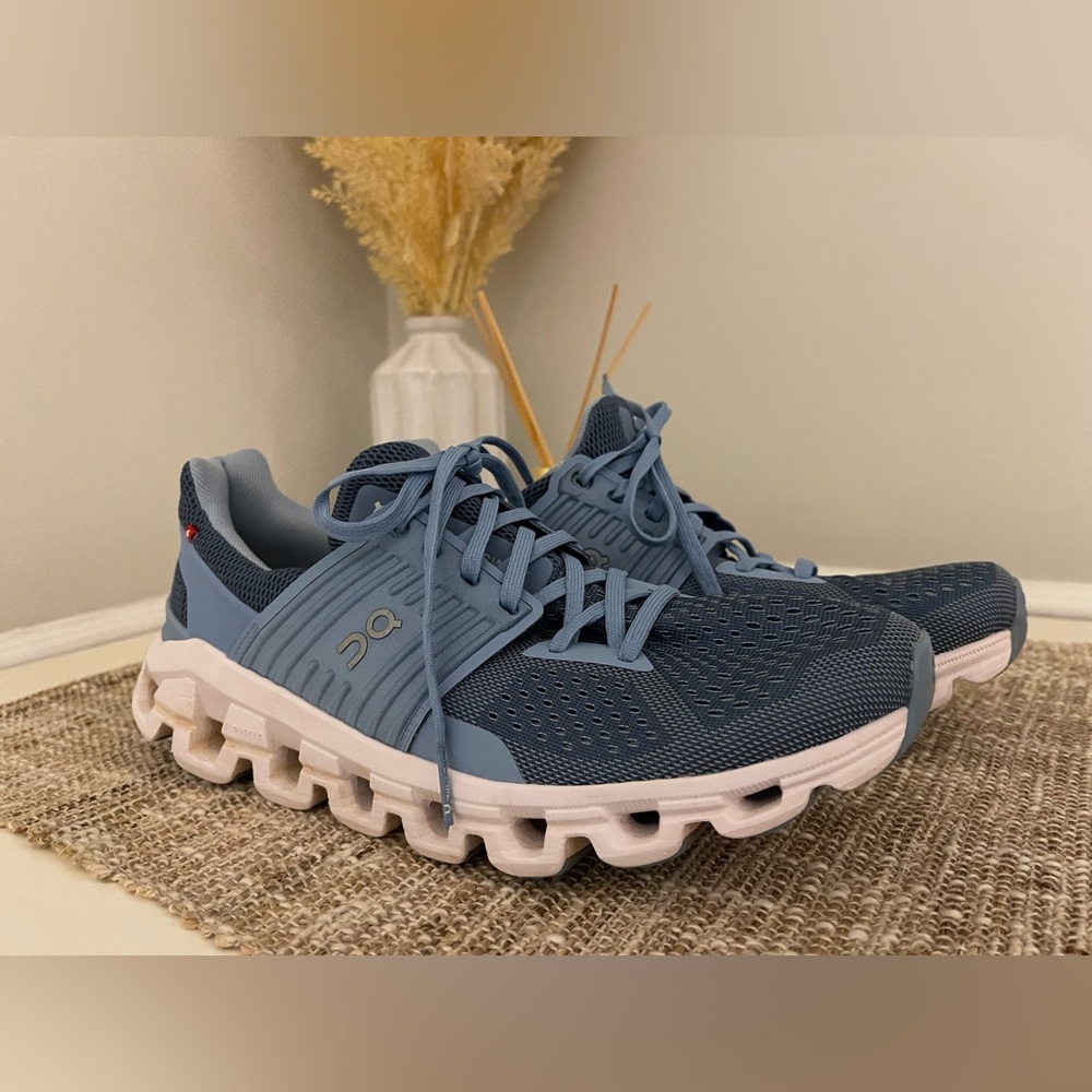 On clouds size 9.5